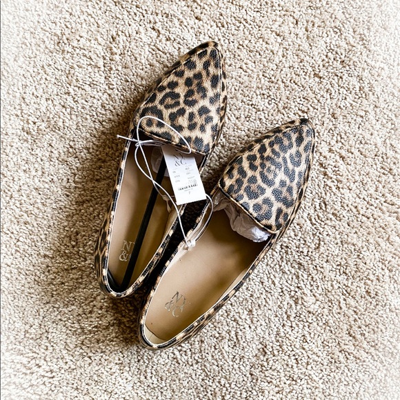 NWT NY&Co Leopard Print Loafer - Picture 2 of 5